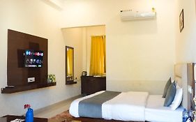 Hariom Tatsat Retreat